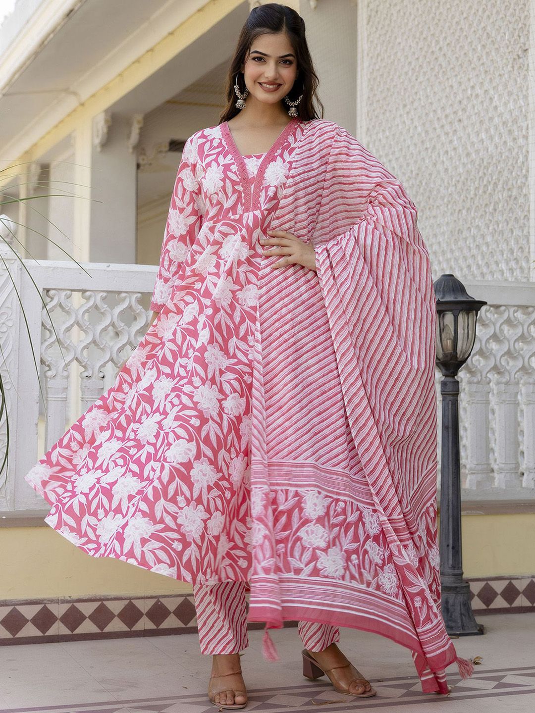 EthniFlair Women Floral Printed Empire Pure Cotton Kurta with Pyjamas & With Dupatta-image-10