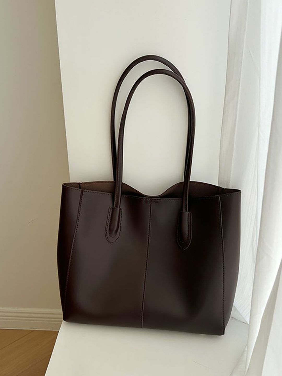 StyleCast x Revolte Bucket Shoulder Bag with Tasselled-picture-18