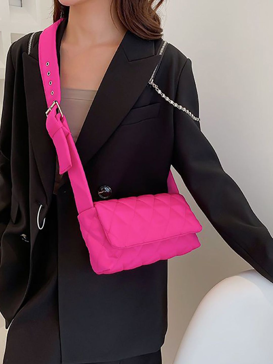 StyleCast x Revolte Sling Bag-picture-43