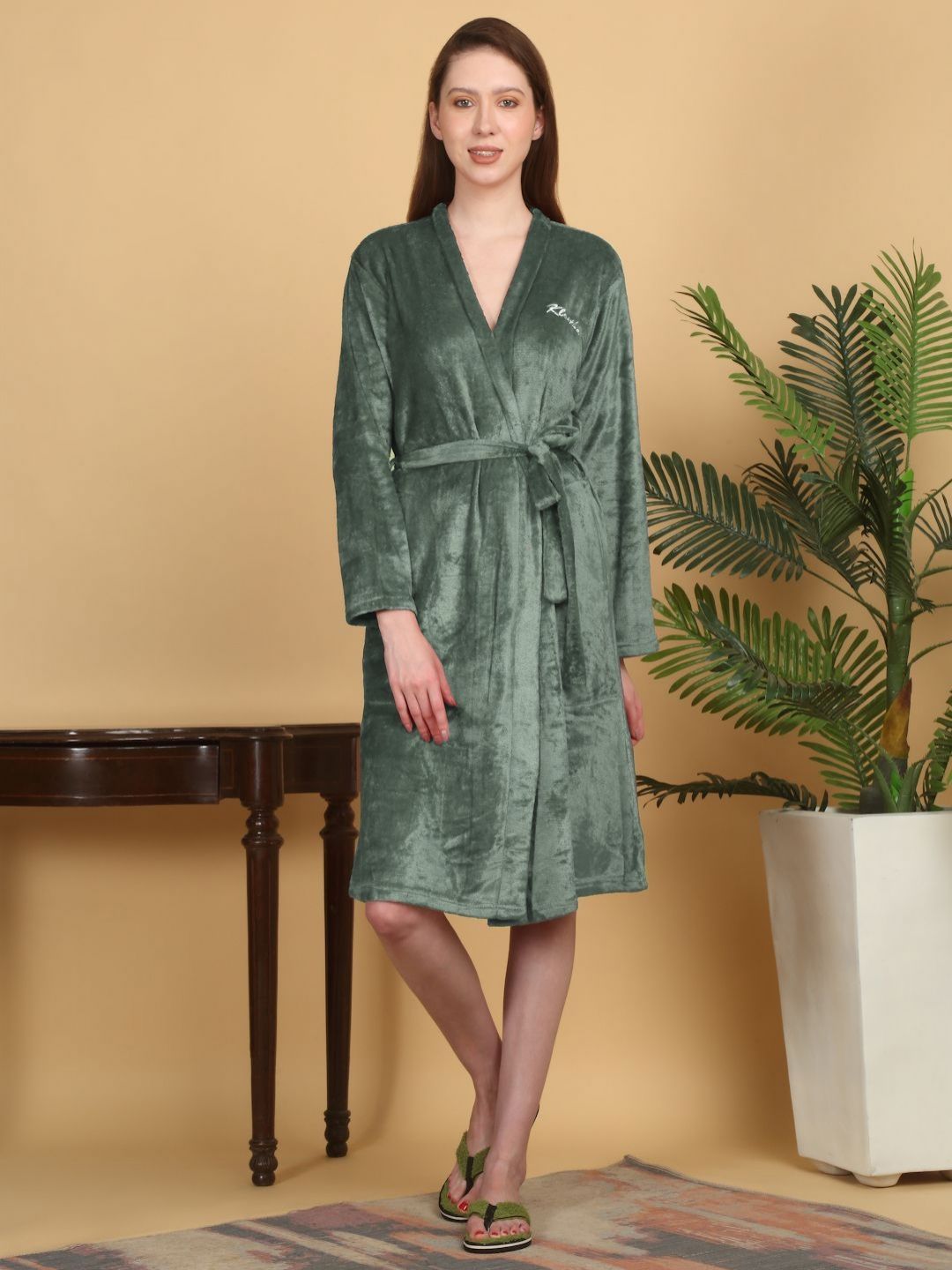 KLOTTHE Woollen Bath Robe With Belt-image-34