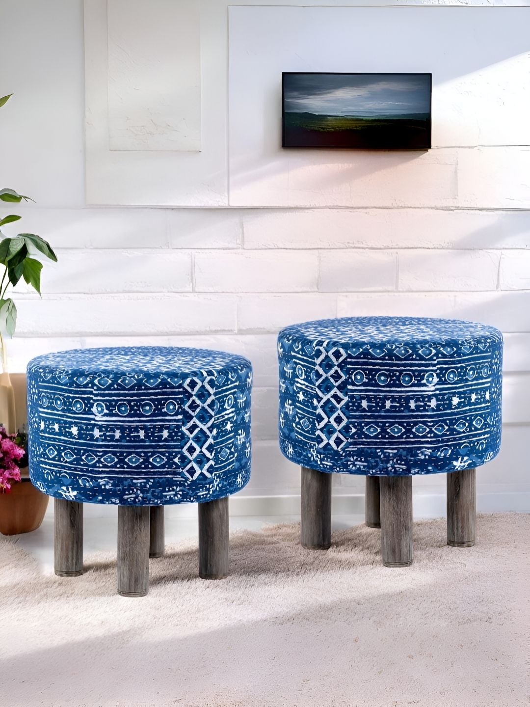 Ikiriya 2-Pcs Blue & White Embroidered Round Ottoman