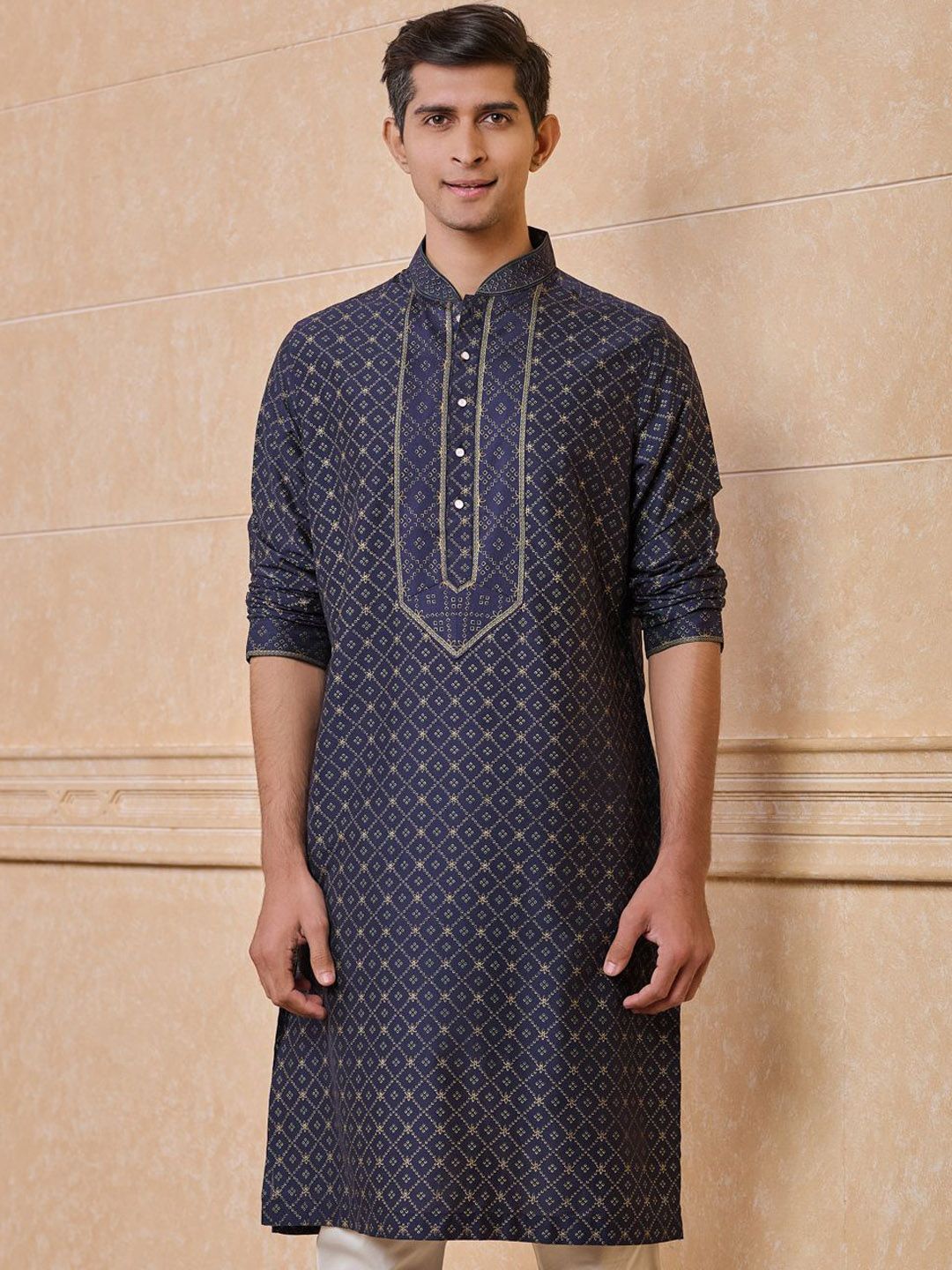 Tasva Men Thread Work Kurta-picture-21