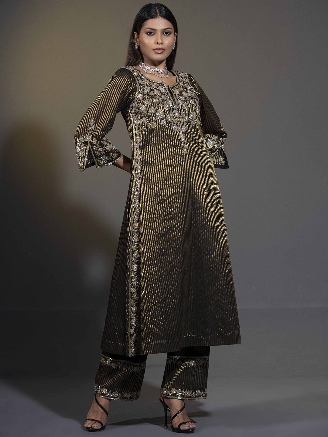 SHWETA DABAS Women Regular Beads and Stones Kurta with Trousers & With Dupatta-image-5