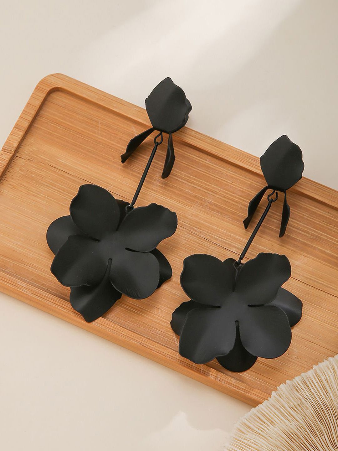 StyleCast x Revolte Floral Drop Earrings-picture-41