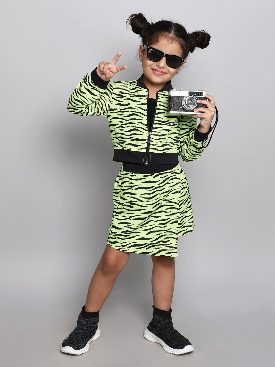 taffykids Girls Printed T-shirt with Skirt-picture-12