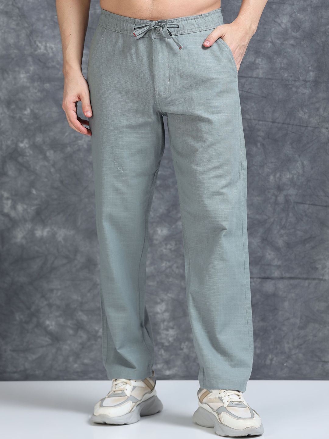 The Roadster Lifestyle Co Men Linen Relaxed Fit Mid Rise Trousers-picture-17