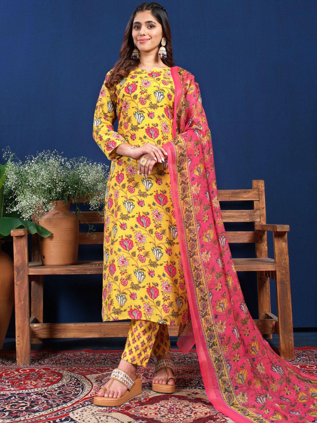 Anouk Women Floral Printed Regular Kurti with Trousers & With Dupatta