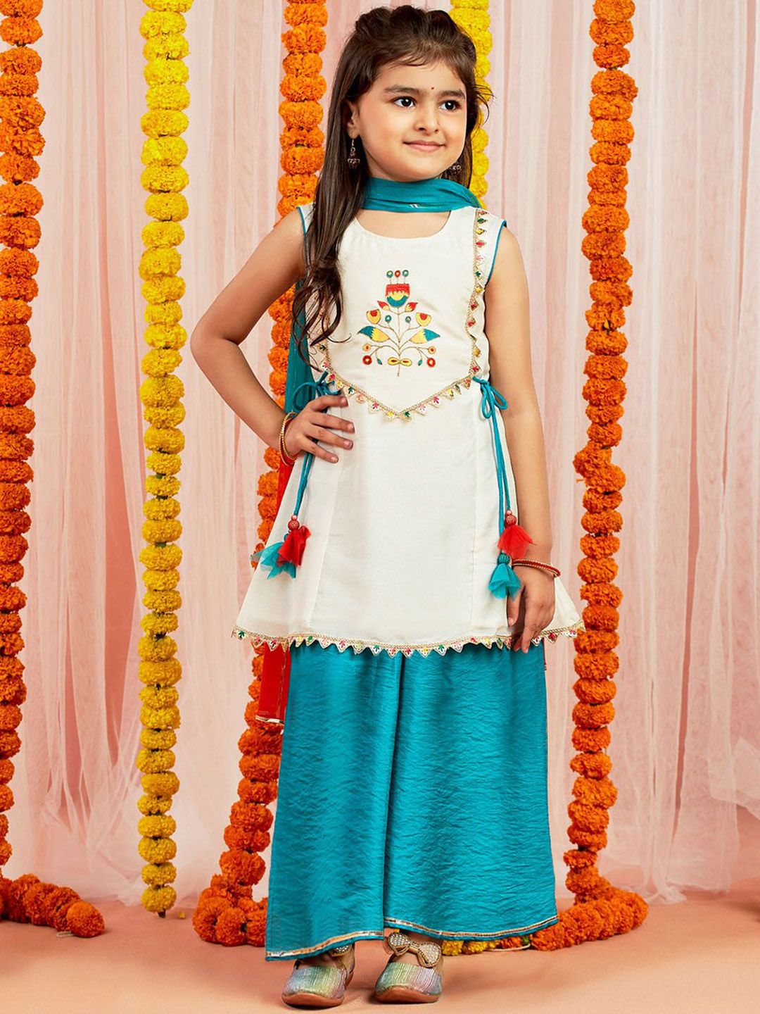 VASTRAMAY Girls Floral Embroidered Regular Thread Work Kurta with Palazzos & With Dupatta-picture-41