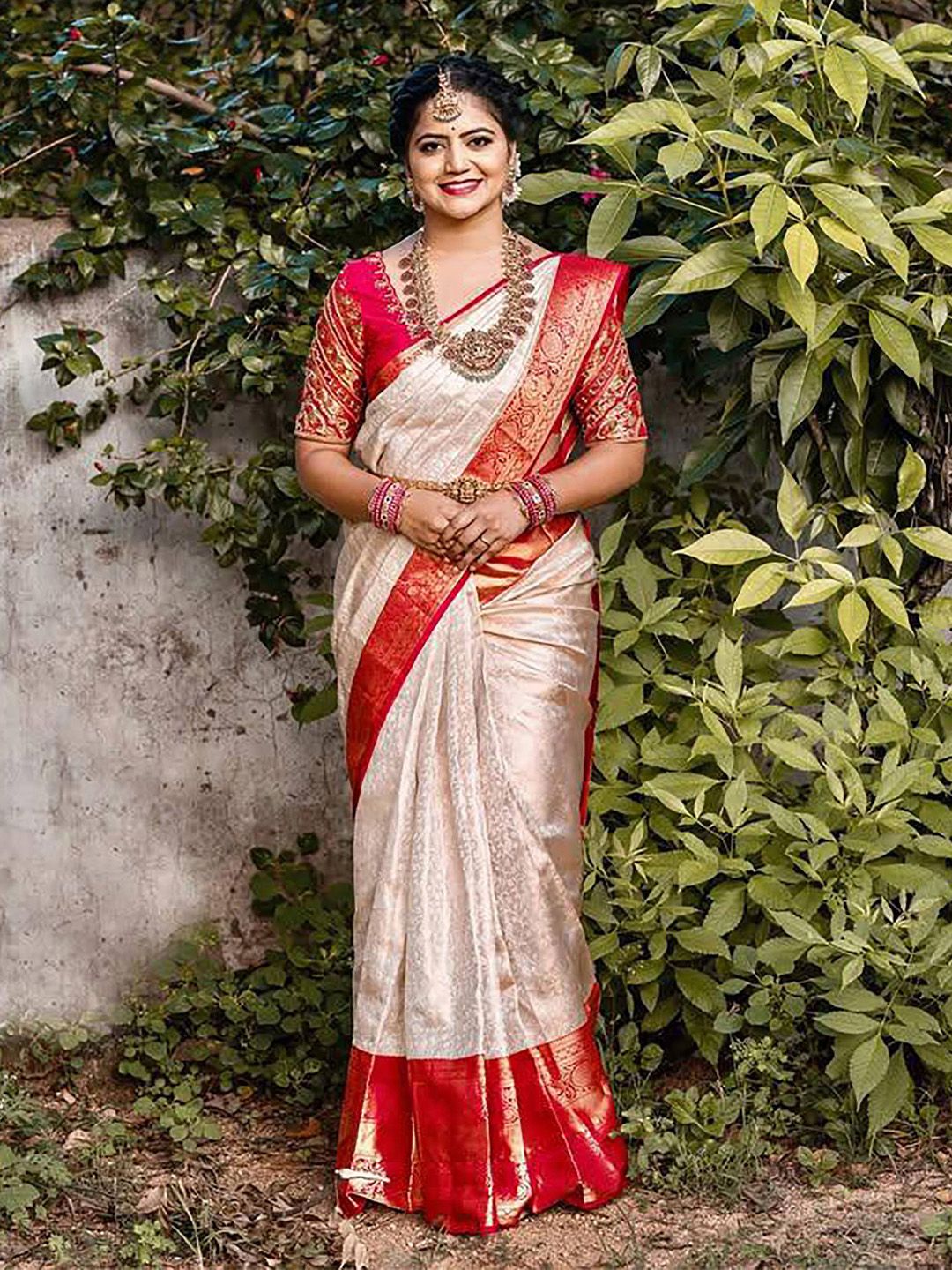 Aldwych Woven Design Zari Banarasi Saree-picture-11