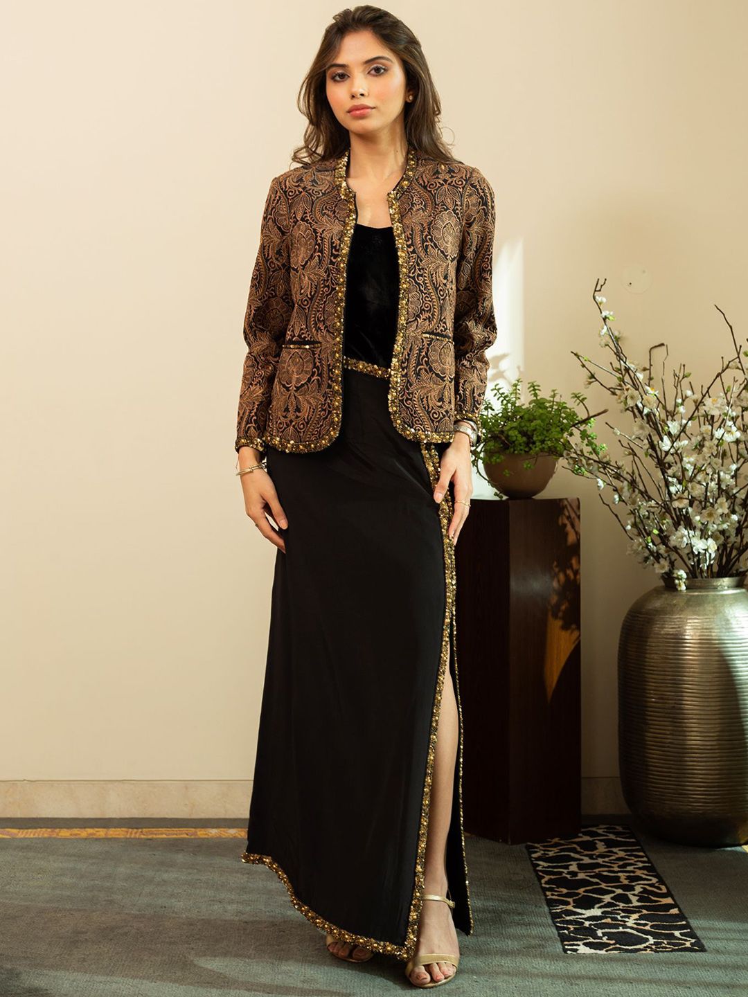 HOUSE OF INARI Women Floral Lightweight Open Front Jacket with Embroidered-picture-37