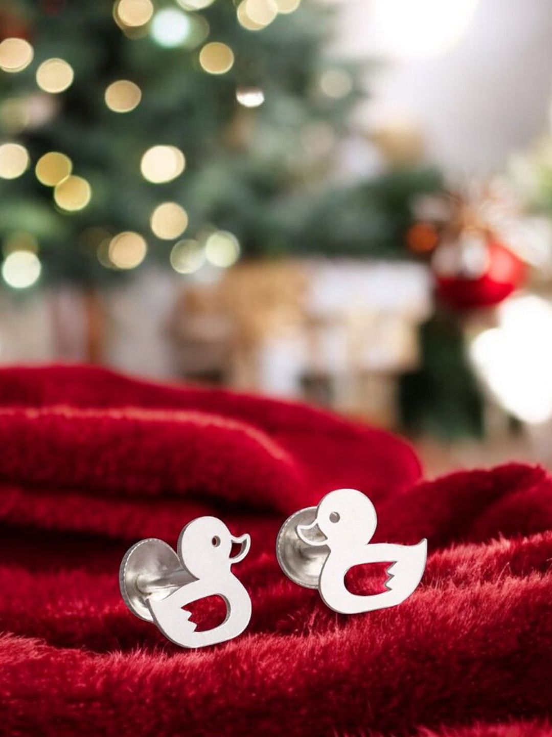 Goldnera Contemporary Studs Earrings-picture-18