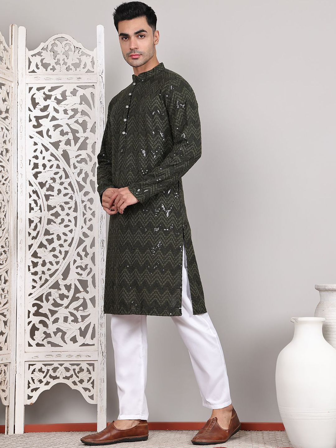 Embroidered Kurta Pyjama For Men