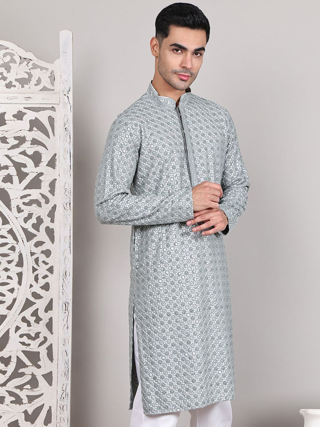 Jompers Men Geometric Embroidered Sequinned Kurta-image-40
