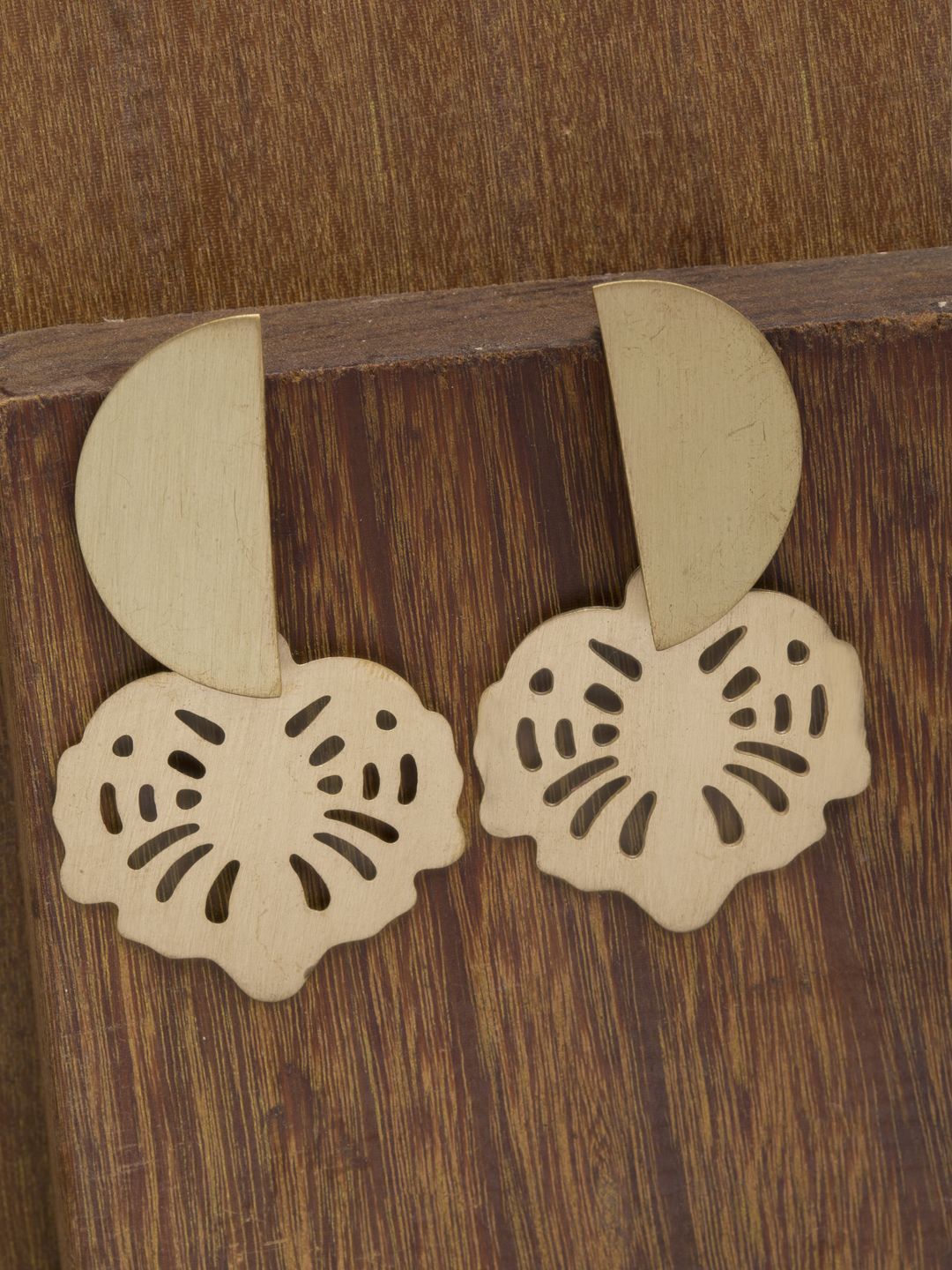 DressBerry Gold-Plated Contemporary Drop Earrings-picture-15