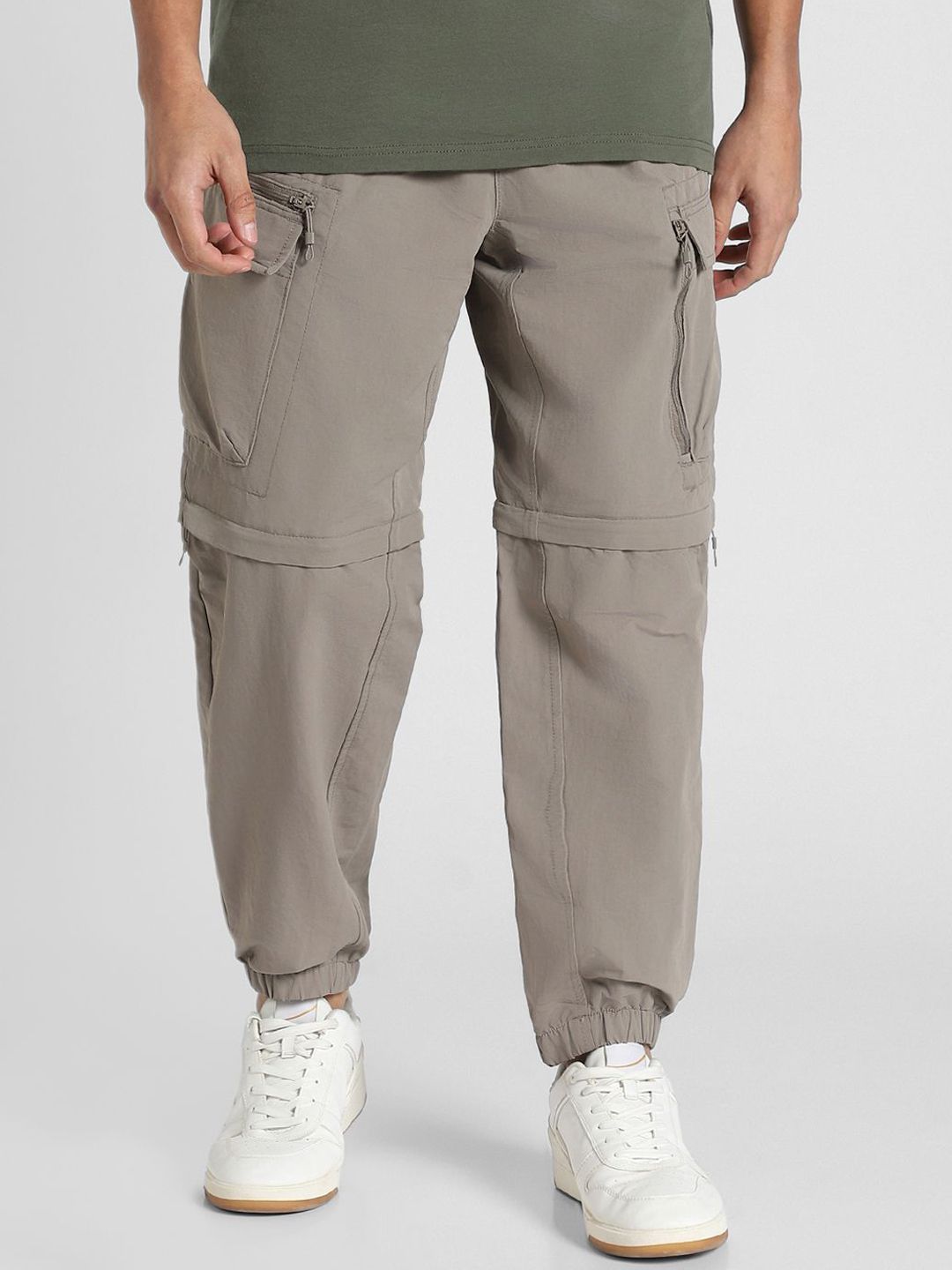 AMERICAN EAGLE OUTFITTERS Men Mid-Rise Cargos Trousers-picture-37