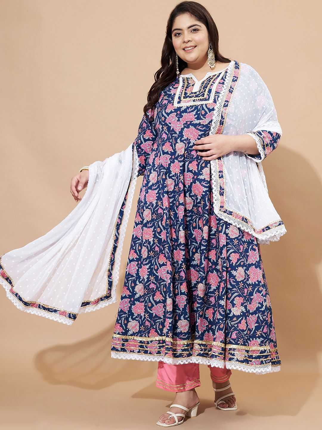 Vbuyz Blue Floral Printed V-Neck Long Sleeves Regular Kurta With Trouser With Dupatta