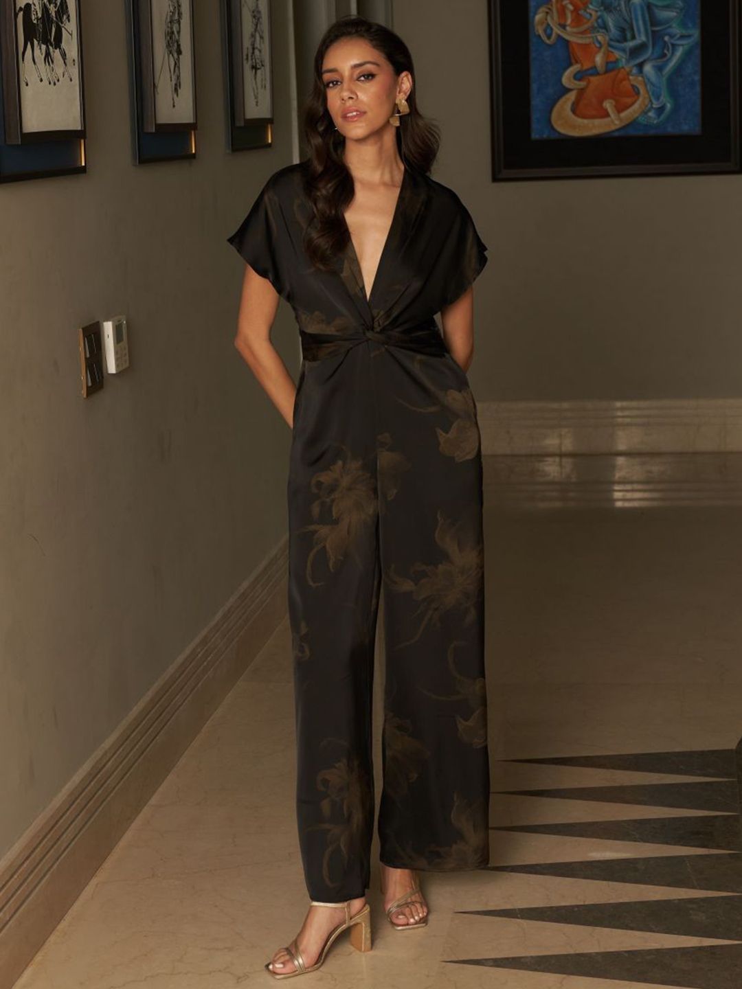 Style Island Women V-Neck Basic Jumpsuit-picture-17