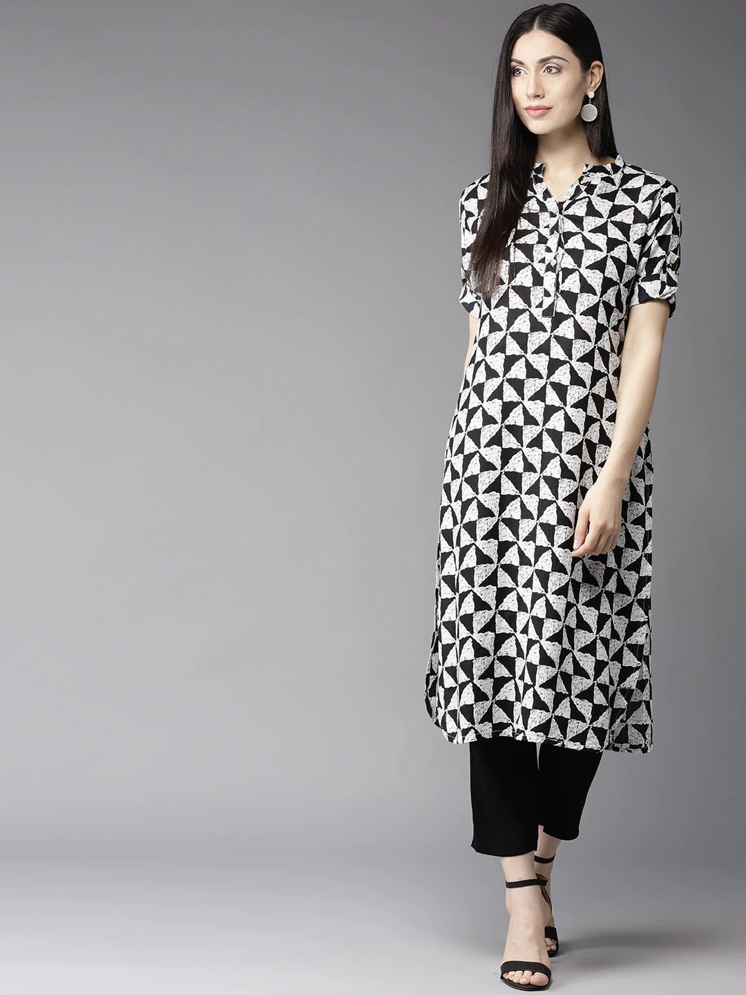 JAI KURTIES Mandarin Collar Geometric Printed Straight Kurta with Trousers
