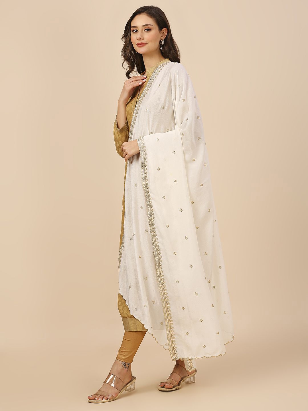 Dupatta Bazaar Embroidered Dupatta with Sequinned-picture-21