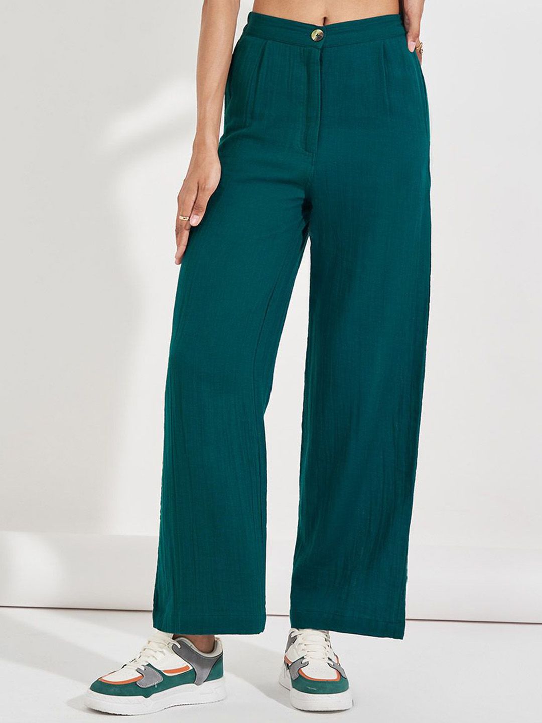 Styli Women Solid High Rise Wide Leg Textured Pants-picture-39