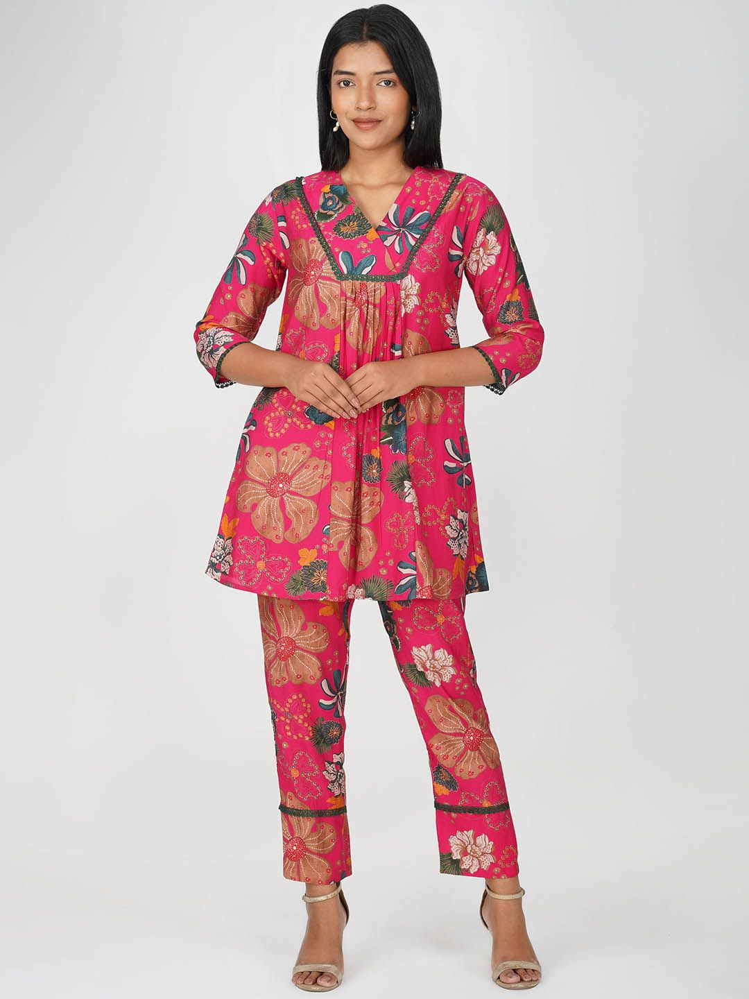Bindigasm Floral Printed V-Neck Tunic With Trousers-picture-38