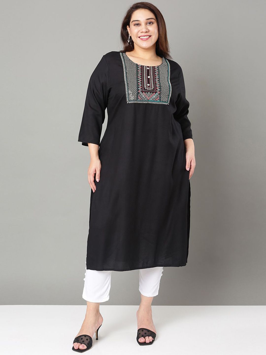 Sztori Plus Size Floral Yoke Design Sequinned Straight Kurta-picture-17