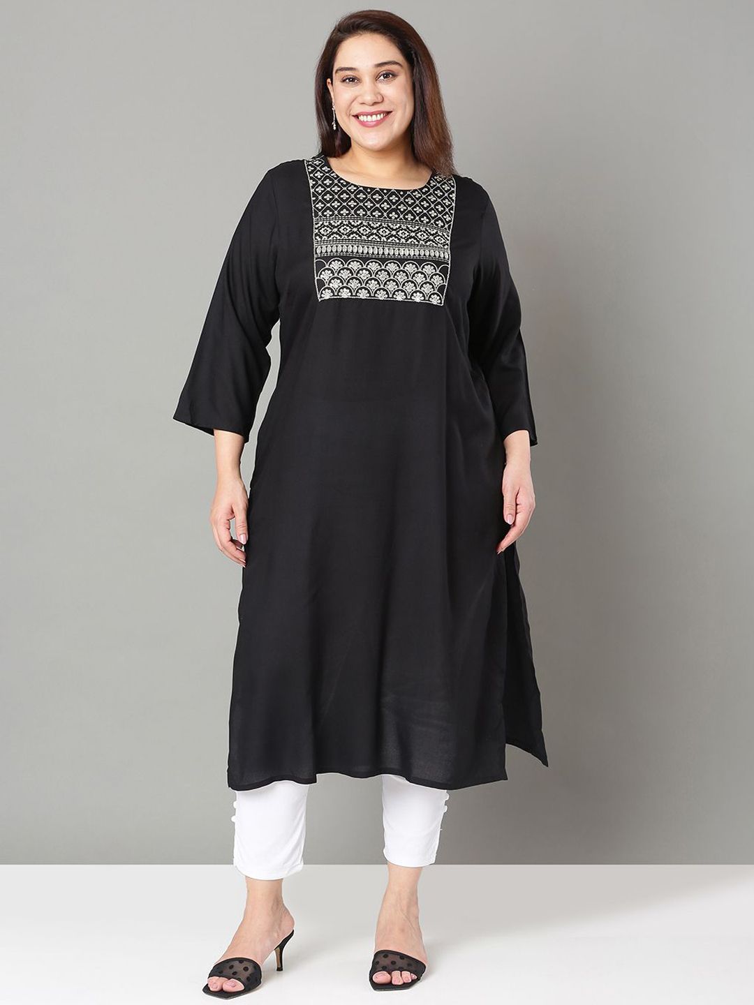 Sztori Plus Size Floral Yoke Design Sequinned Straight Kurta-picture-19
