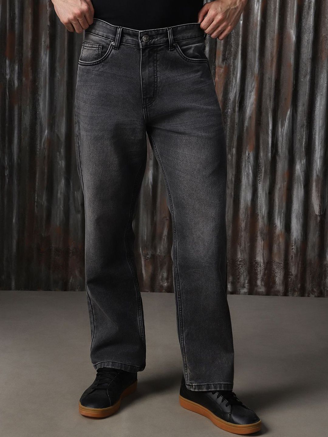 High Star Men Mid-Rise Comfort Straight Fit Light Fade Jeans-picture-32