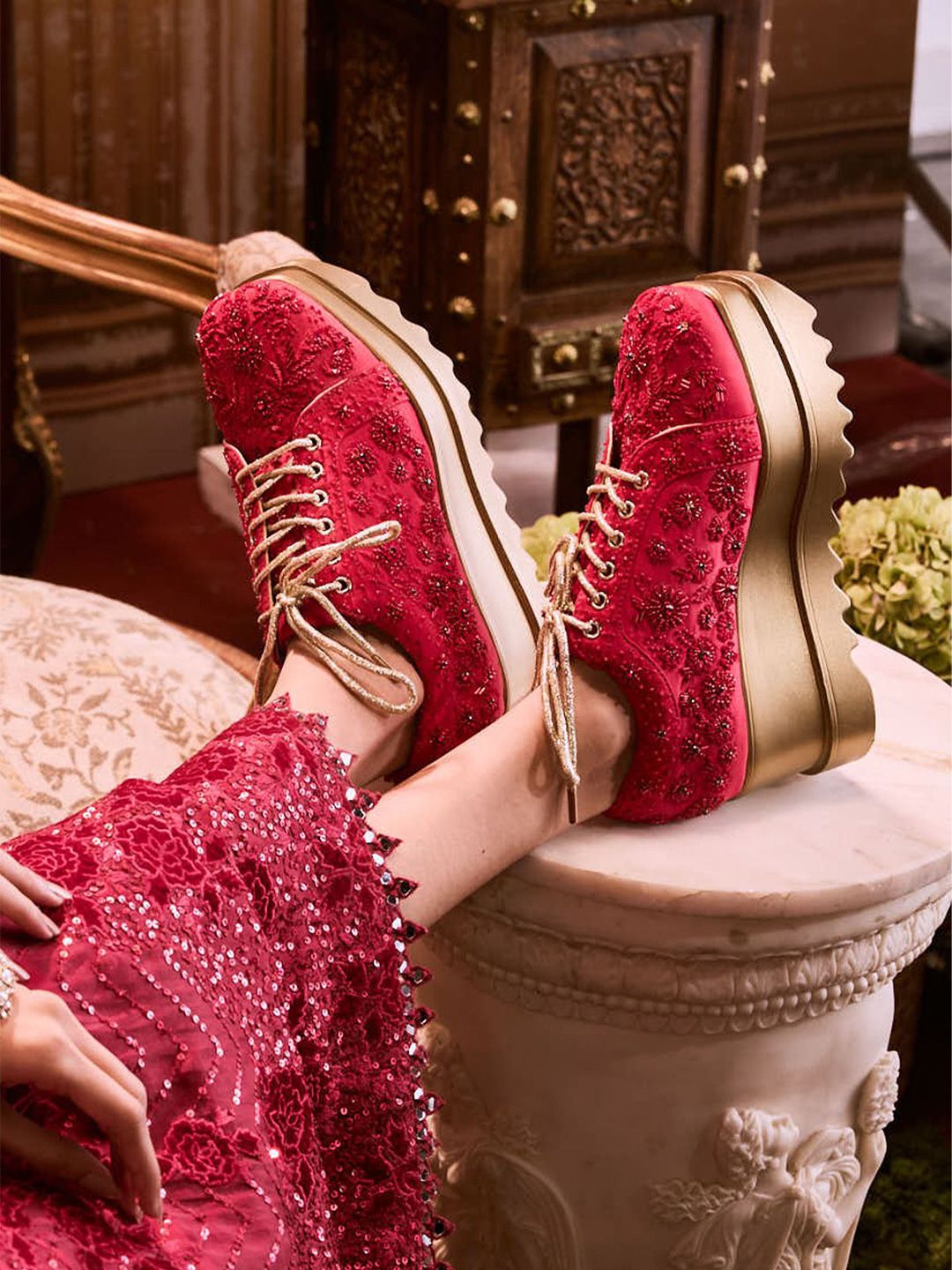 Anaar Women Textured Lightweight Sneakers-image-31