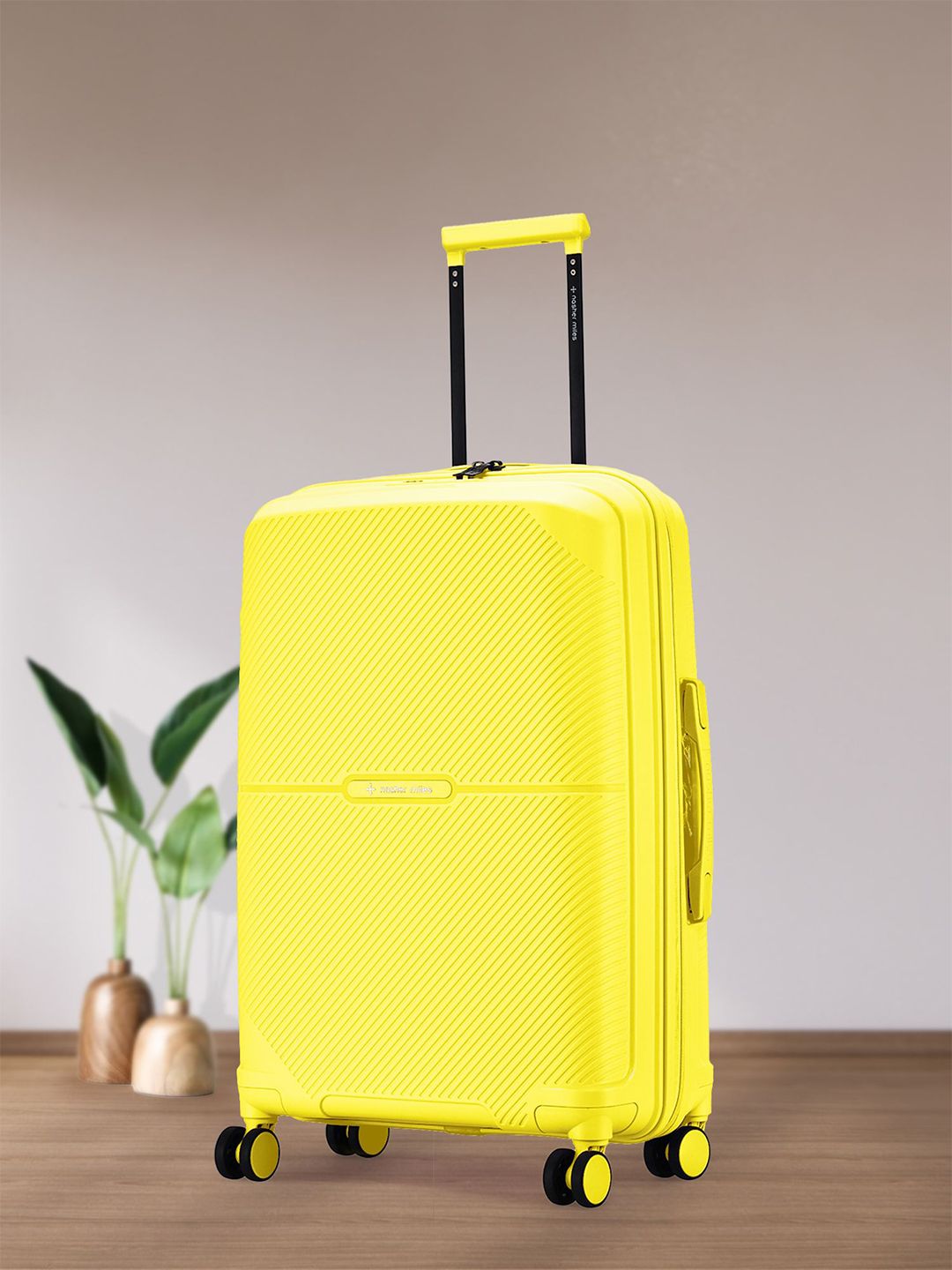 Nasher Miles Hawaii Textured Hard-Sided Polypropylene Medium Trolley Bag-picture-18