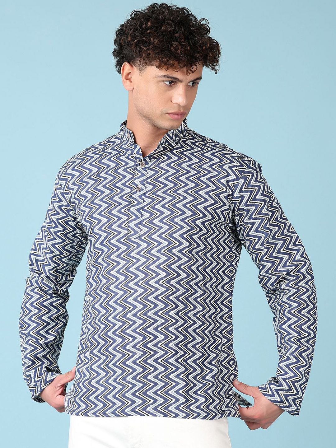 V-Mart Geometric Printed Mandarin Collar Cotton Kurta-picture-19