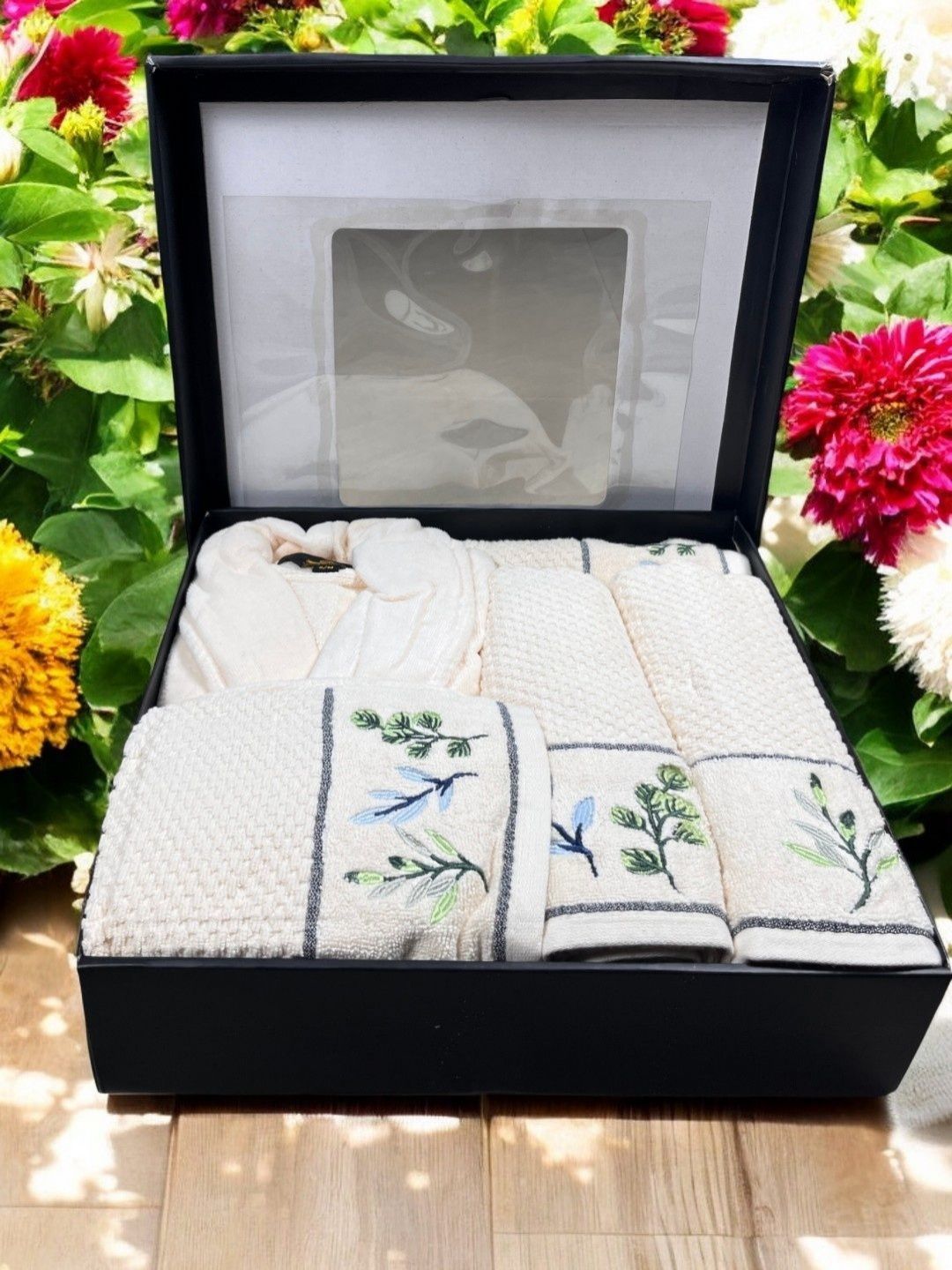 SENSES 550 GSM Ivory 5 Piece Cotton Bathrobe with Embroidered Towels & Hand Towel Gift Set