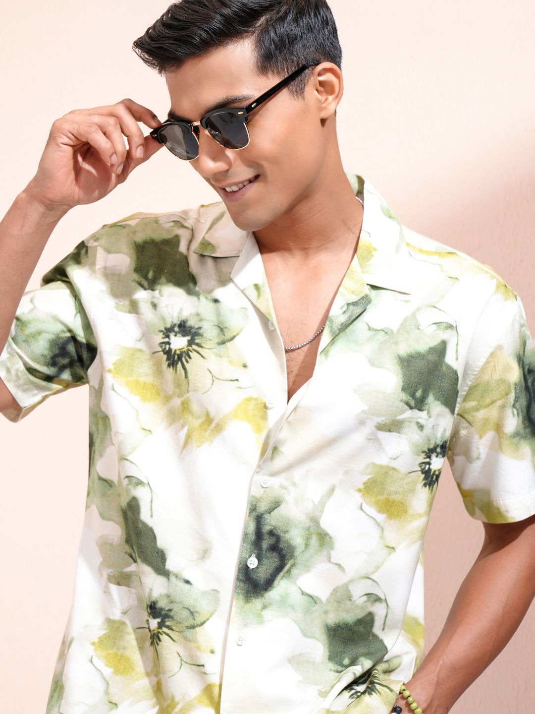 LOCOMOTIVE Men Cuban Collar Floral Printed Cotton Relaxed Fit Casual Shirt-picture-27