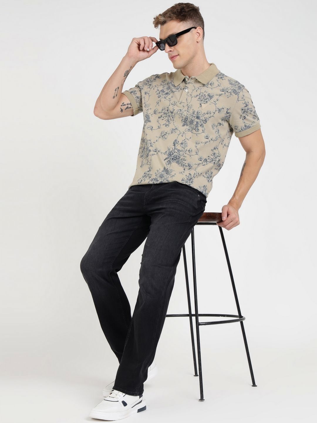 Buy GUESS Men Floral Printed Polo Collar Cotton T Shirt - Tshirts for ...