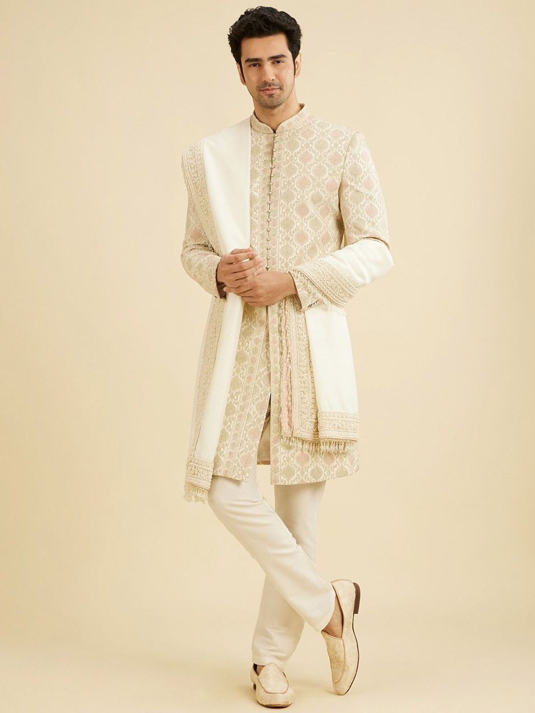 Manyavar Men Embroidery Mandarin Collar Sherwani Set with Dupatta-picture-40