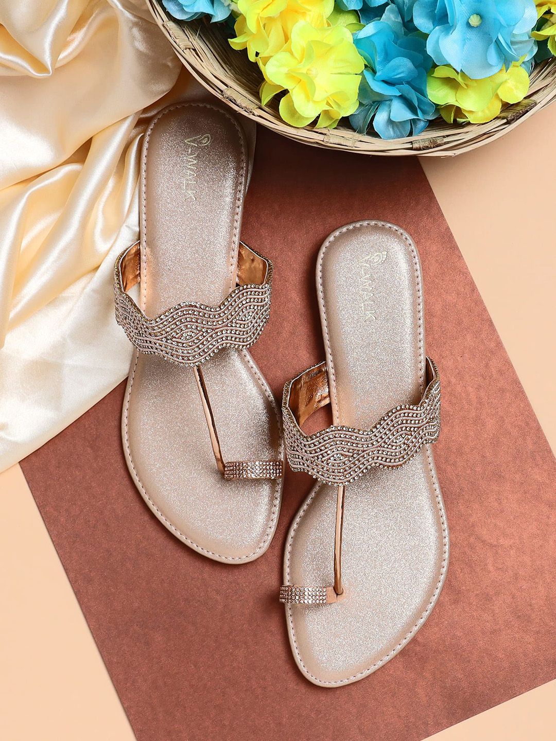 V-WALK Women Embellished One Toe Flats-picture-18