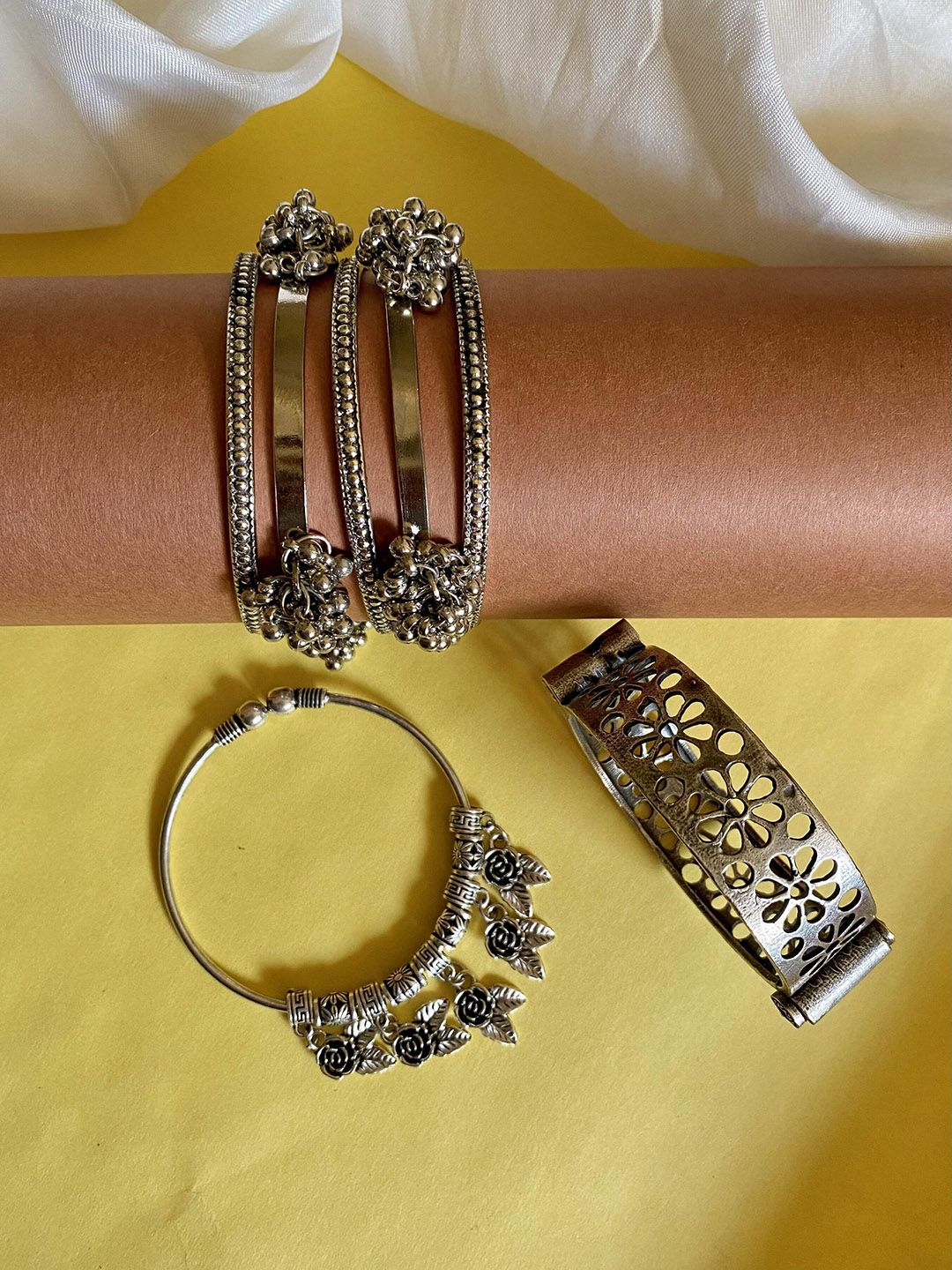 ATIBELLE Set Of 11 Silver Plated & Round Shaped -Textured Bangles