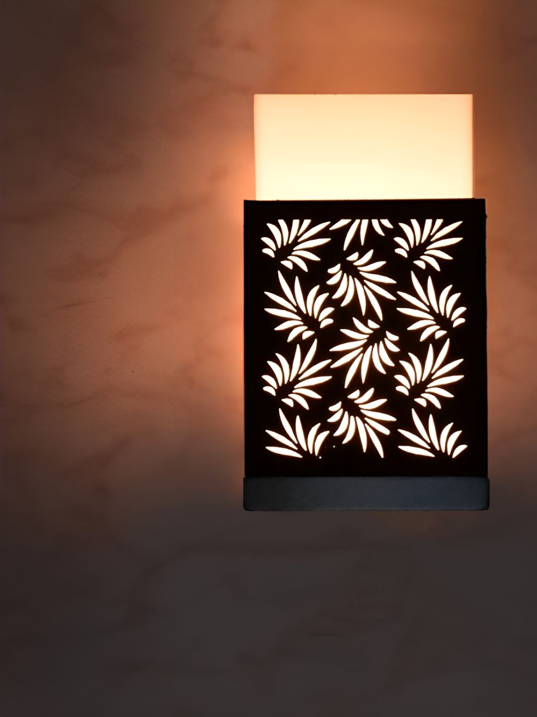 Gojeeva Black & White Textured Wooden Square Shaped Wall Lamp-picture-25