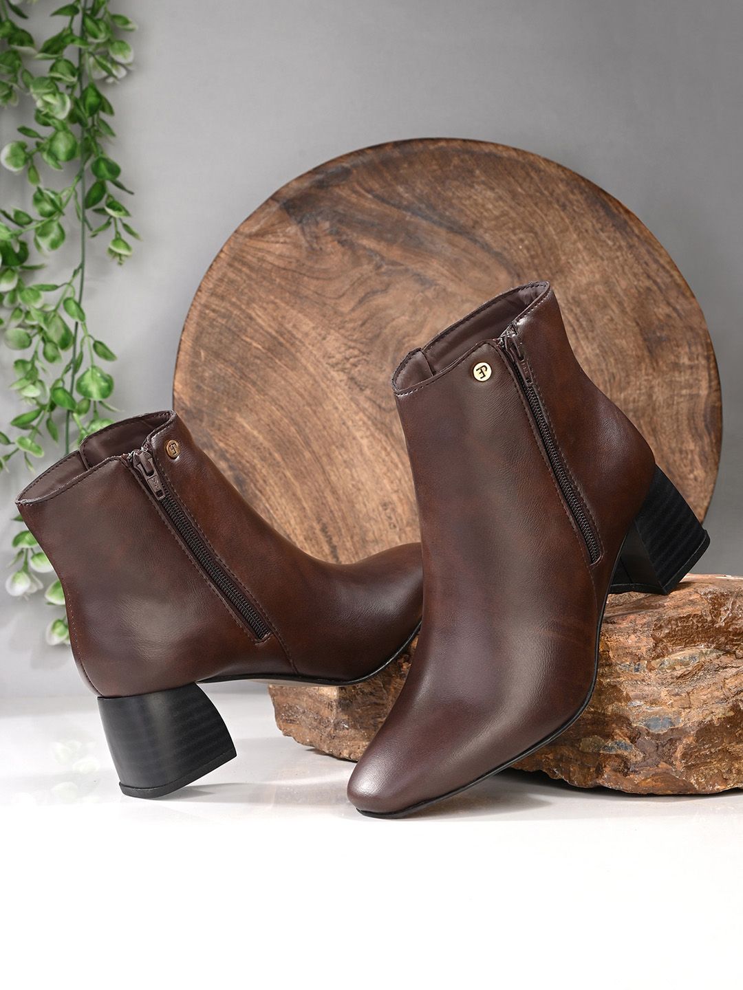 El Paso Women Block Heeled Chelsea Boots-picture-27