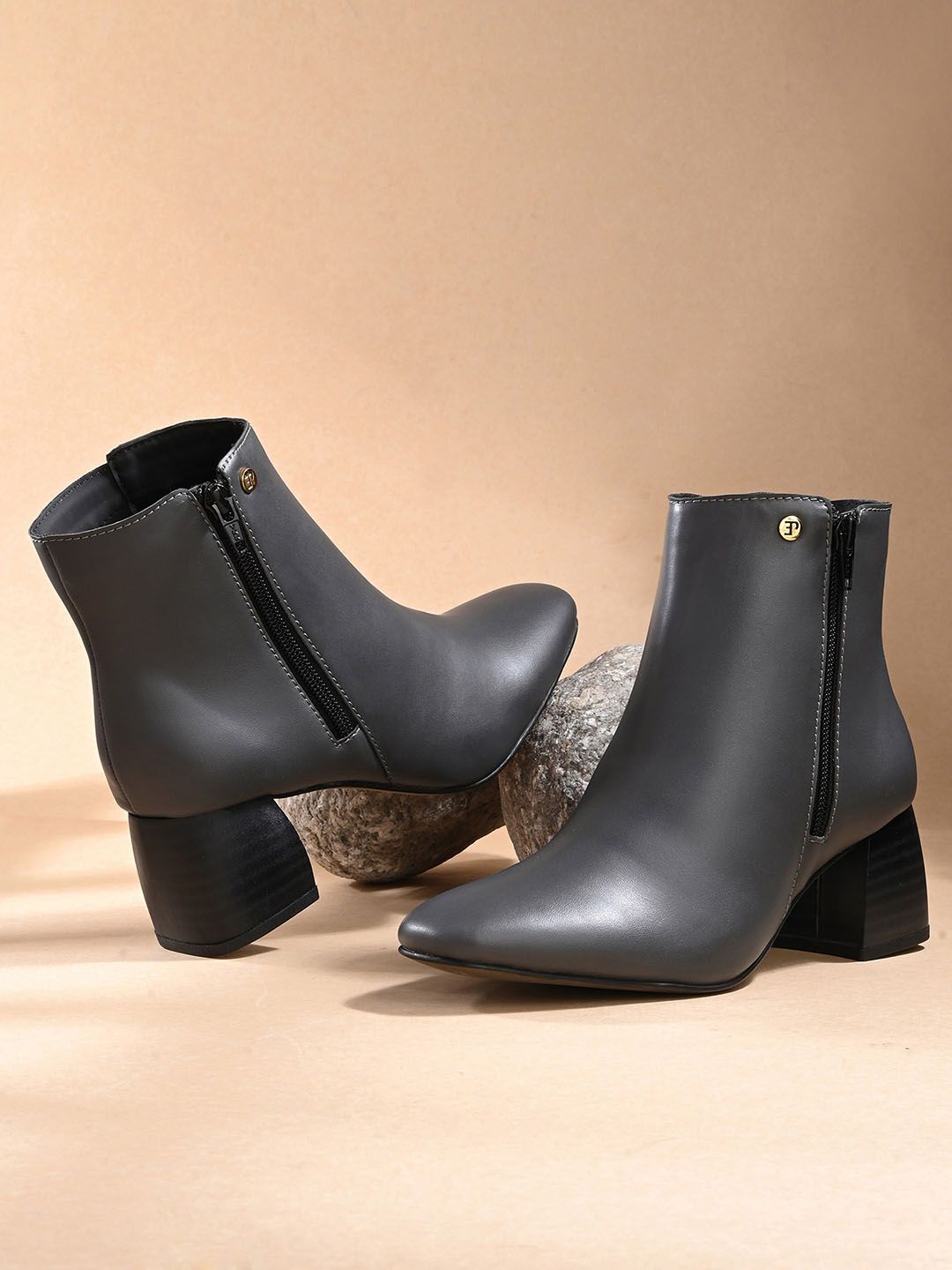 El Paso Women Block Heeled Chelsea Boots-picture-34
