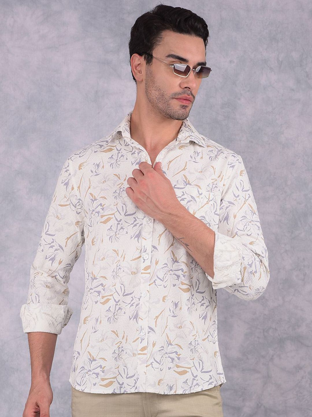 Crimsoune Club Men Smart Spread Collar Floral Printed Cotton Slim Fit Casual Shirt-picture-35