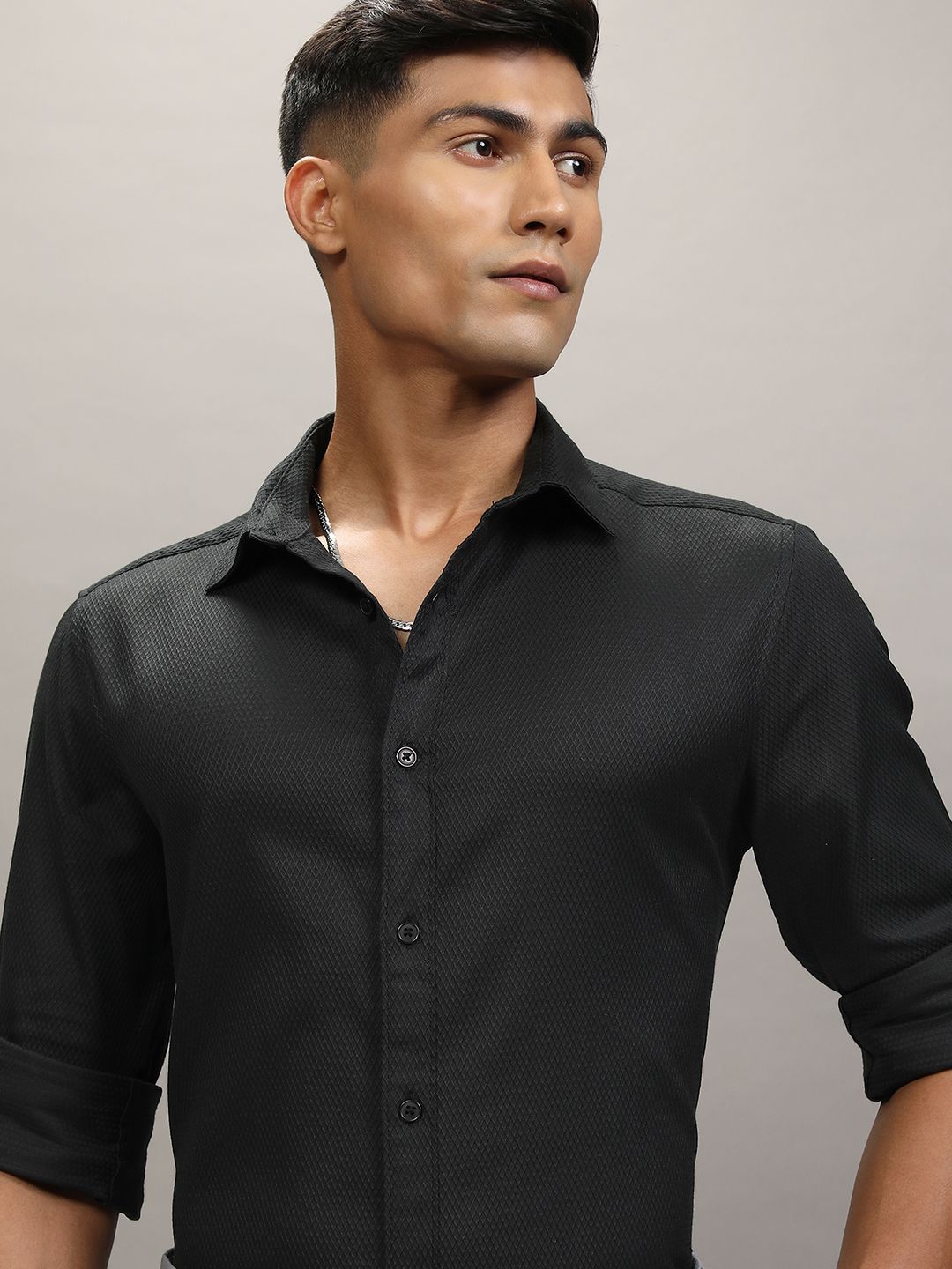 LOCOMOTIVE Men Cutaway Collar Solid Cotton Slim Fit Formal Shirt-picture-17