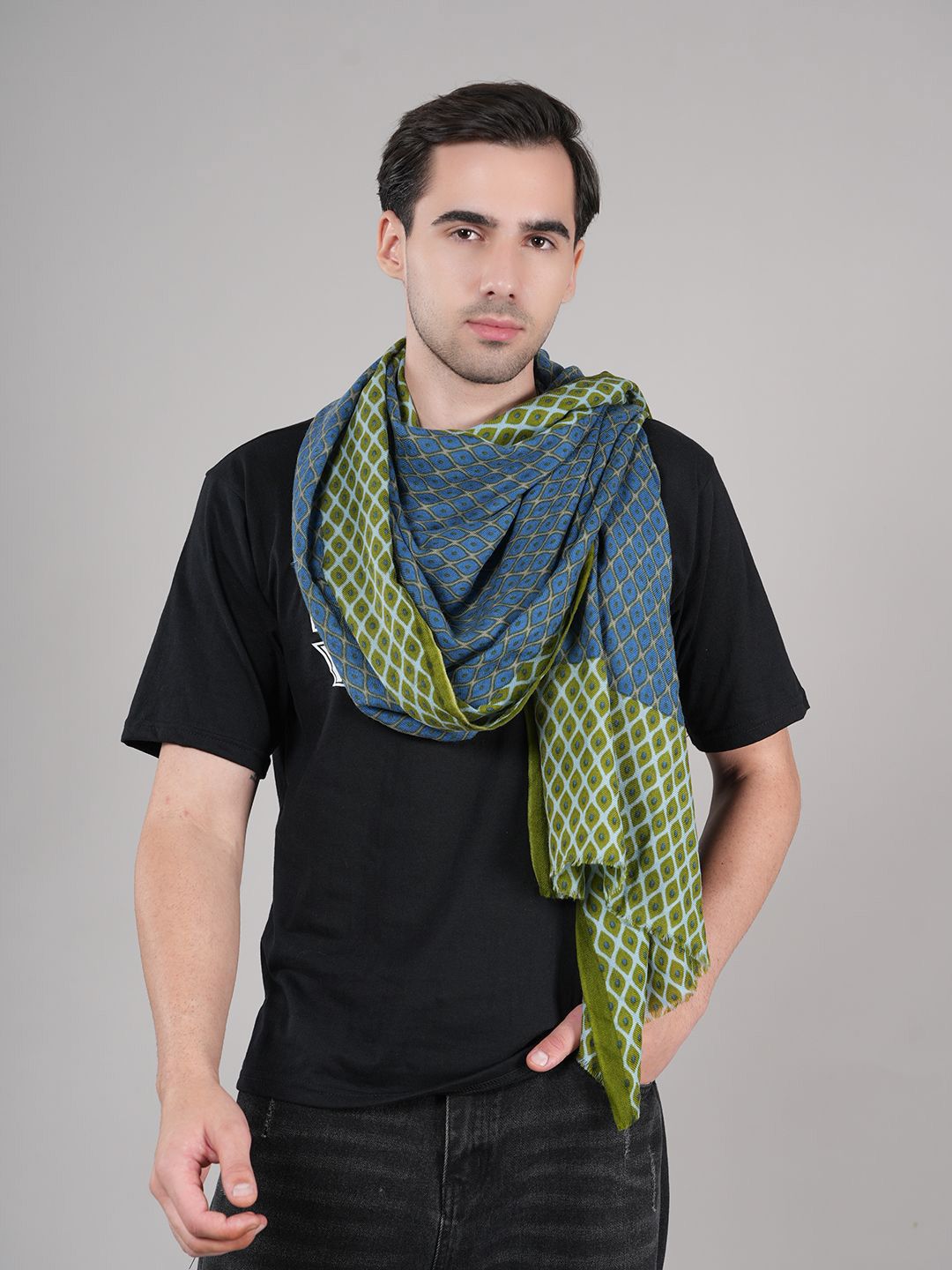 MUFFLY Unisex Printed Stole-image-46