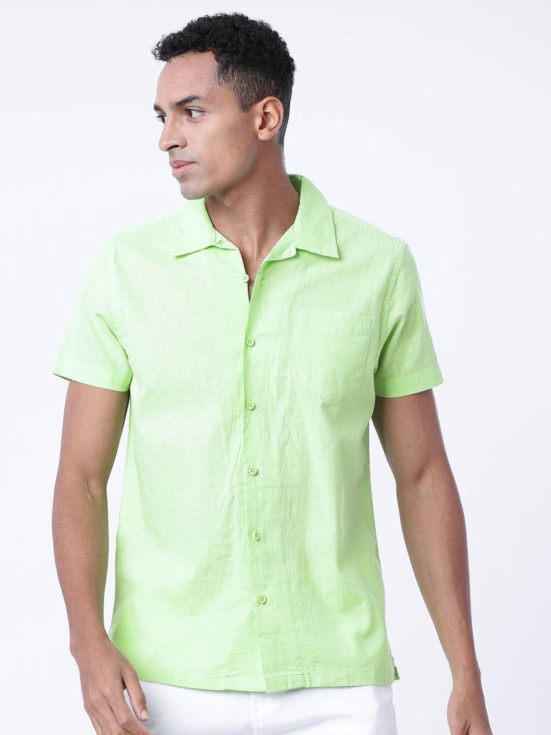 HIGHLANDER Men Cutaway Collar Solid Cotton Casual Shirt-picture-31