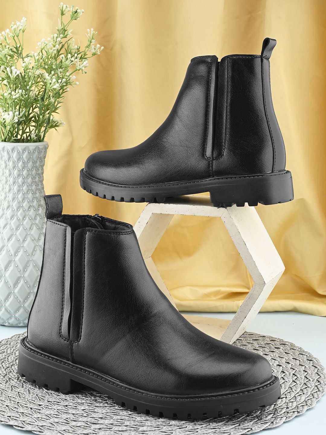 The Roadster Lifestyle Co Women Block Heeled Chelsea Boots-picture-46