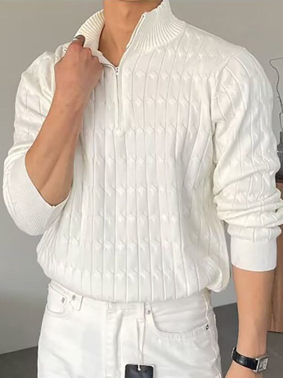StyleCast x Revolte Men Solid Mock Collar Pullover-picture-40