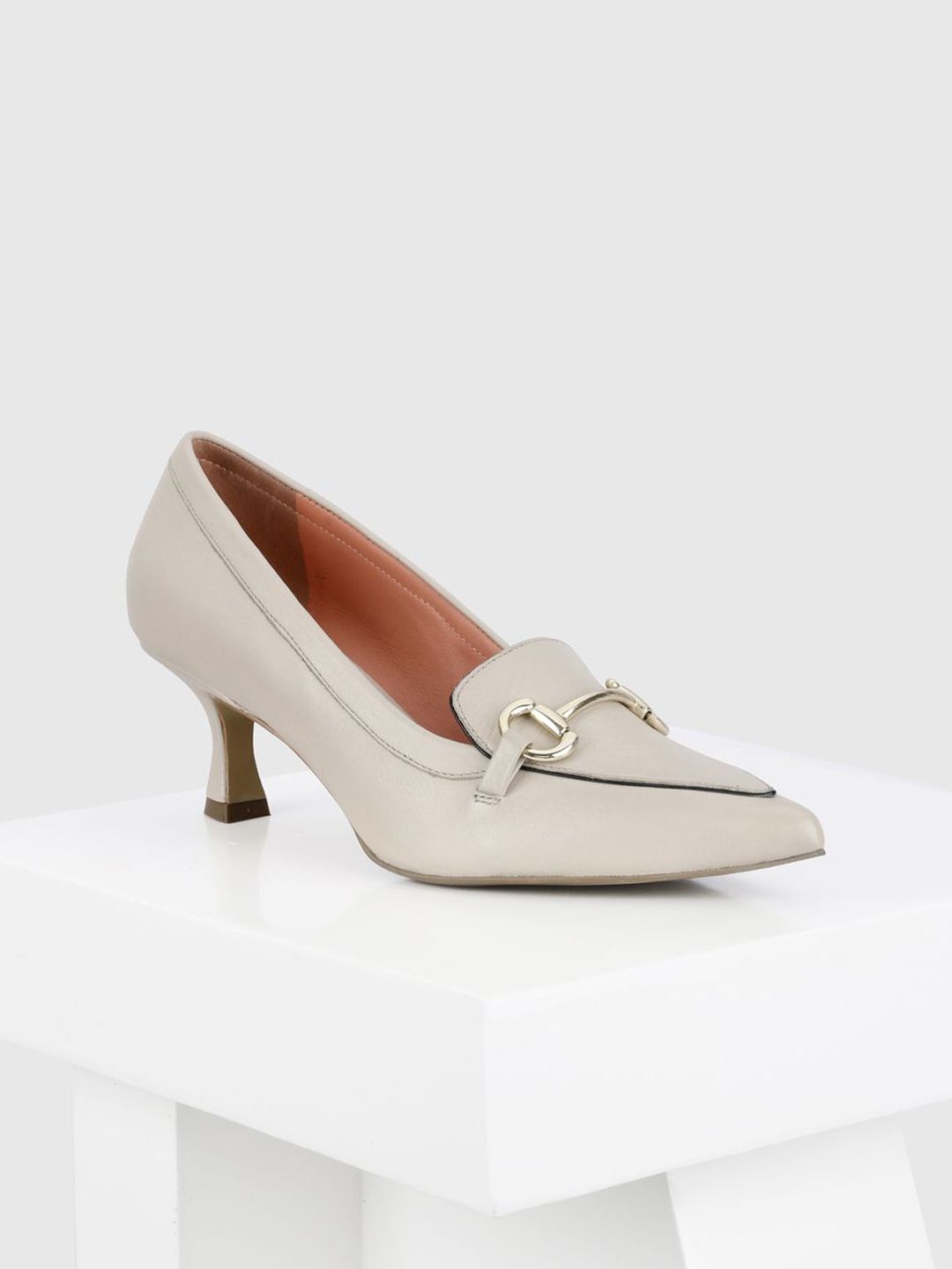 Oroh Women Leather Pointed Toe Kitten Pumps-picture-21