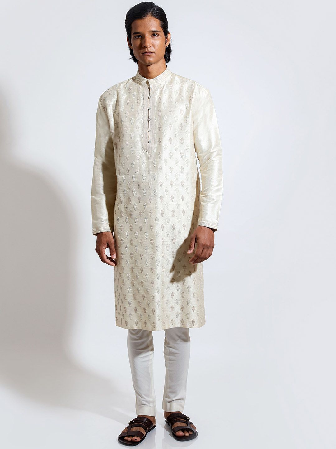 VIVEK KARUNAKARAN Floral Embroidered Thread Work Straight Kurta With Churidar-picture-15