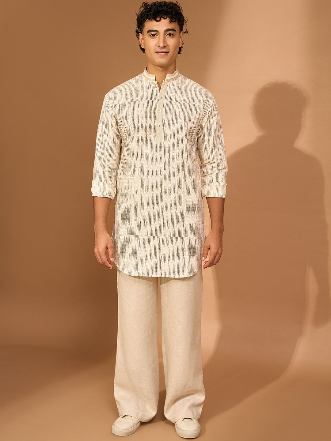 VIVEK KARUNAKARAN Printed Mandarin Collar Long Sleeves Linen Kurta-picture-14