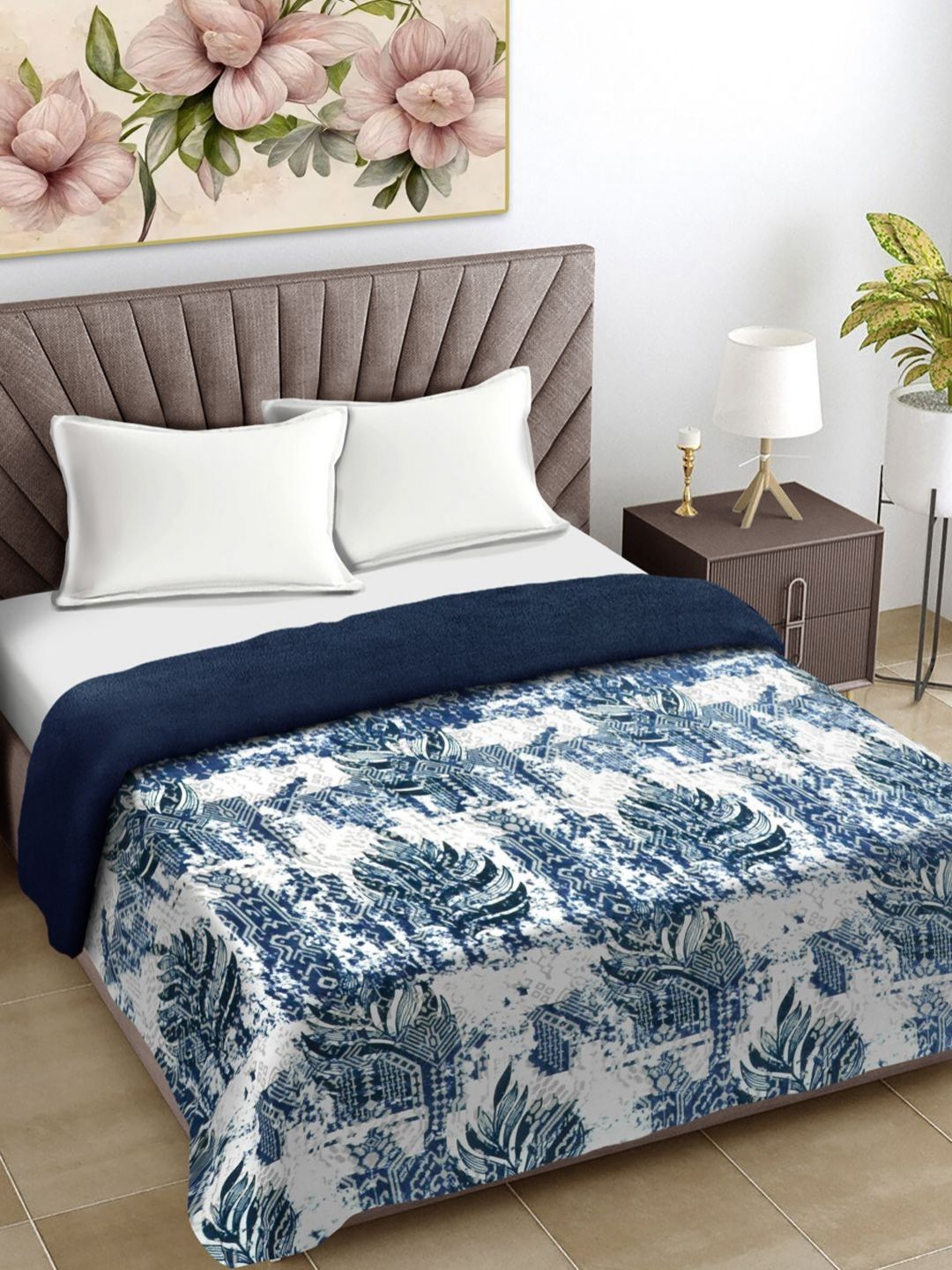 FABINALIV Blue & White Ethnic Motifs Woollen Mild Winter 400 GSM Double Bed Comforter-image-44